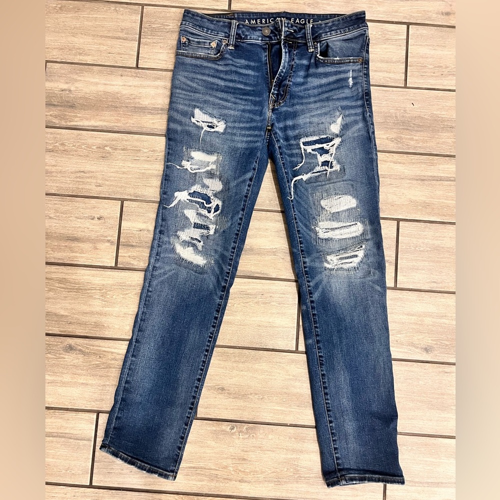 Men’s American Eagle next level airflex dark wash distressed 30x32 jeans